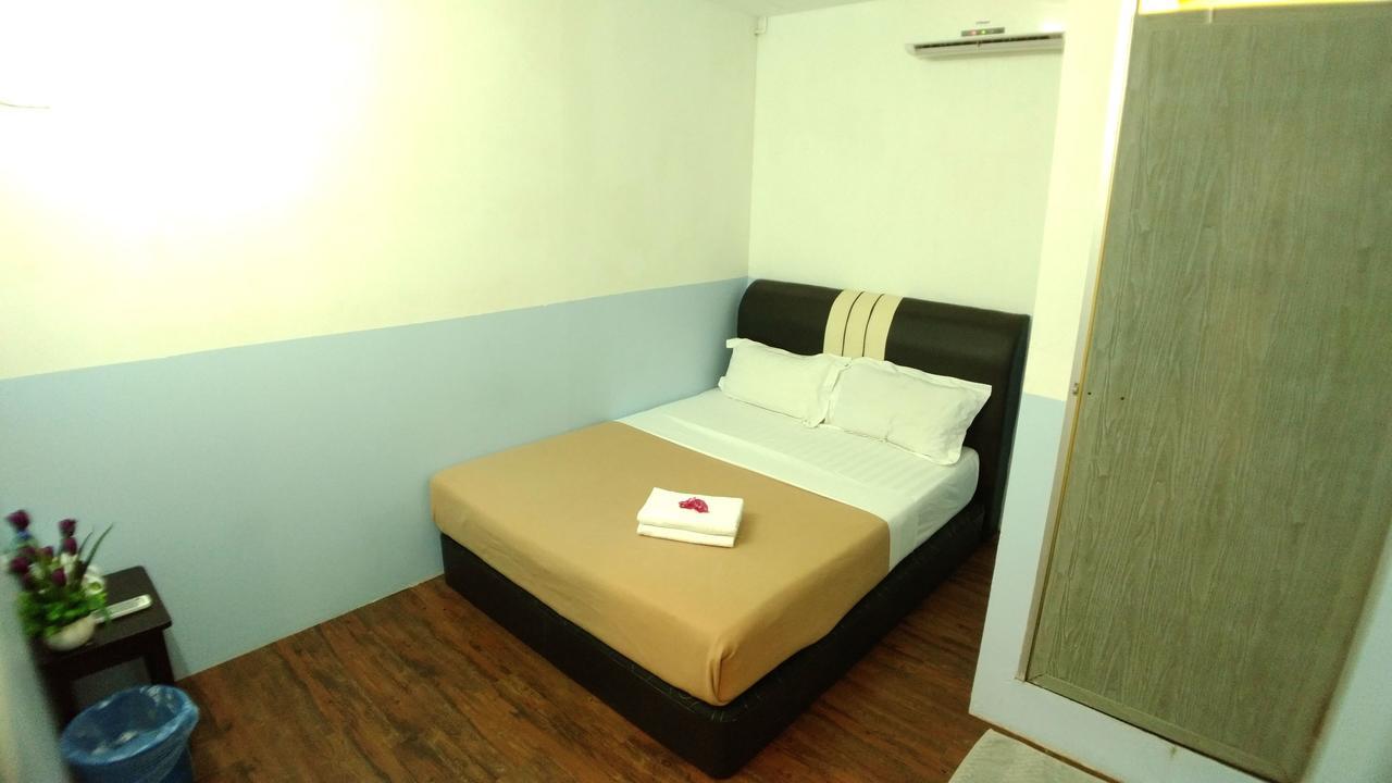 Apple 1 Hotel Budget Гелугор Экстерьер фото