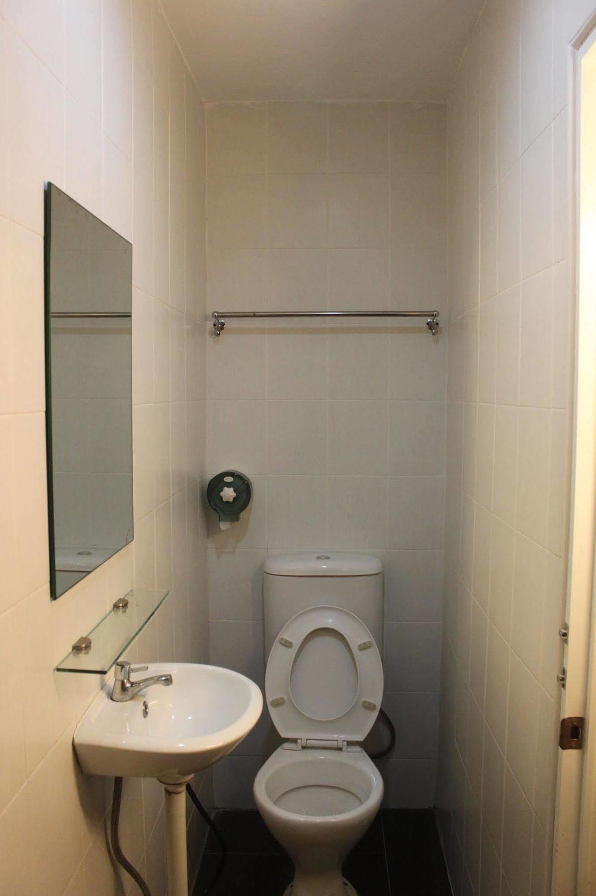 Apple 1 Hotel Budget Гелугор Экстерьер фото