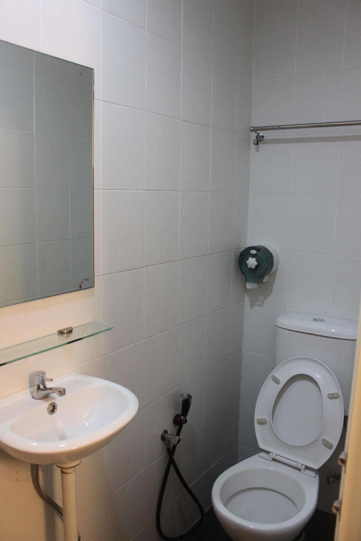 Apple 1 Hotel Budget Гелугор Экстерьер фото